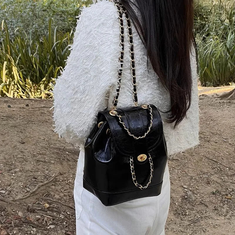 Women Korea Spring Mini Chains Backpack Female Ins Student Oil Wax Leather Shoulder Bag Travel Bagpack Black Rucksack Sac