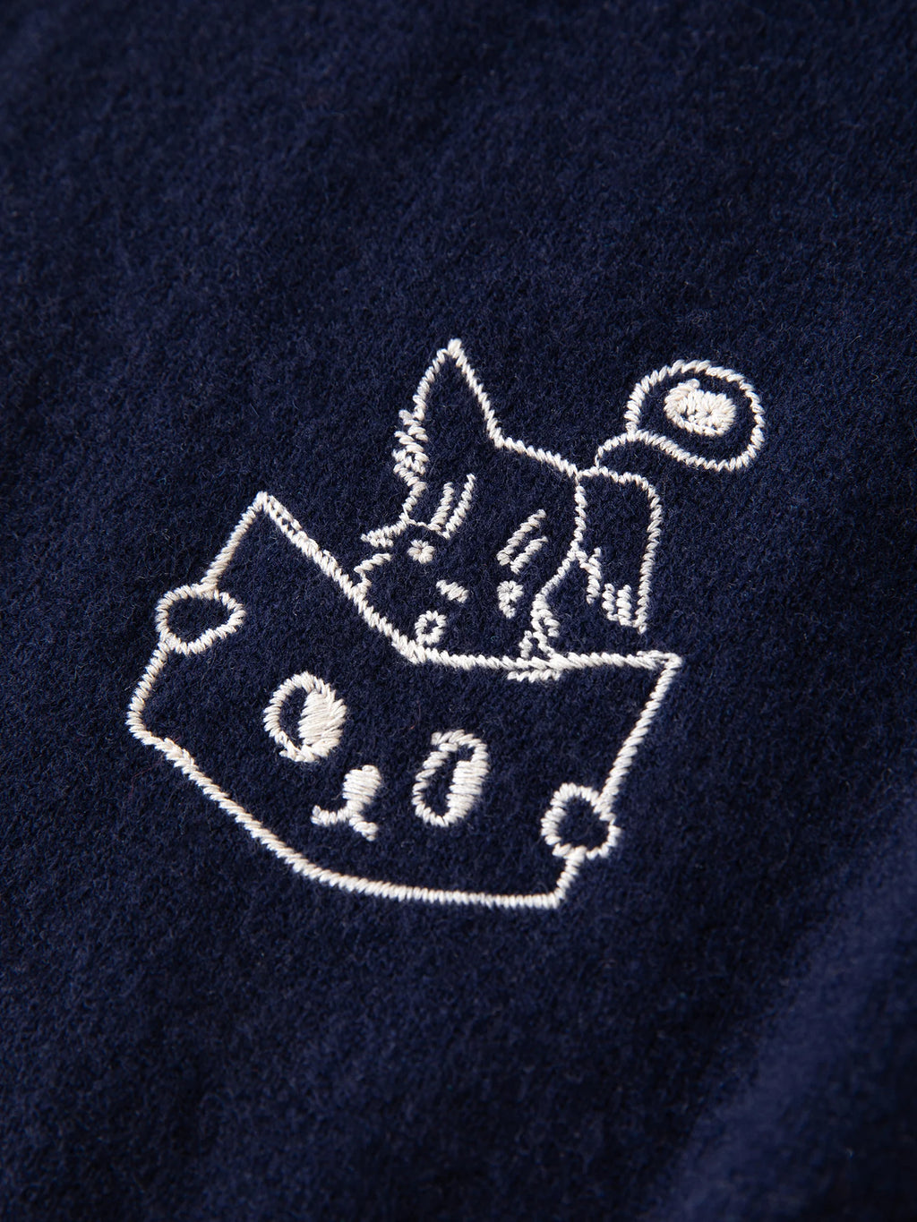 Plus-Size Women Fashion Cute Pet-Inspired Party 100% Wool Fun Embroidery Knit Cardigan 2025 Winter New Arrival Sweater