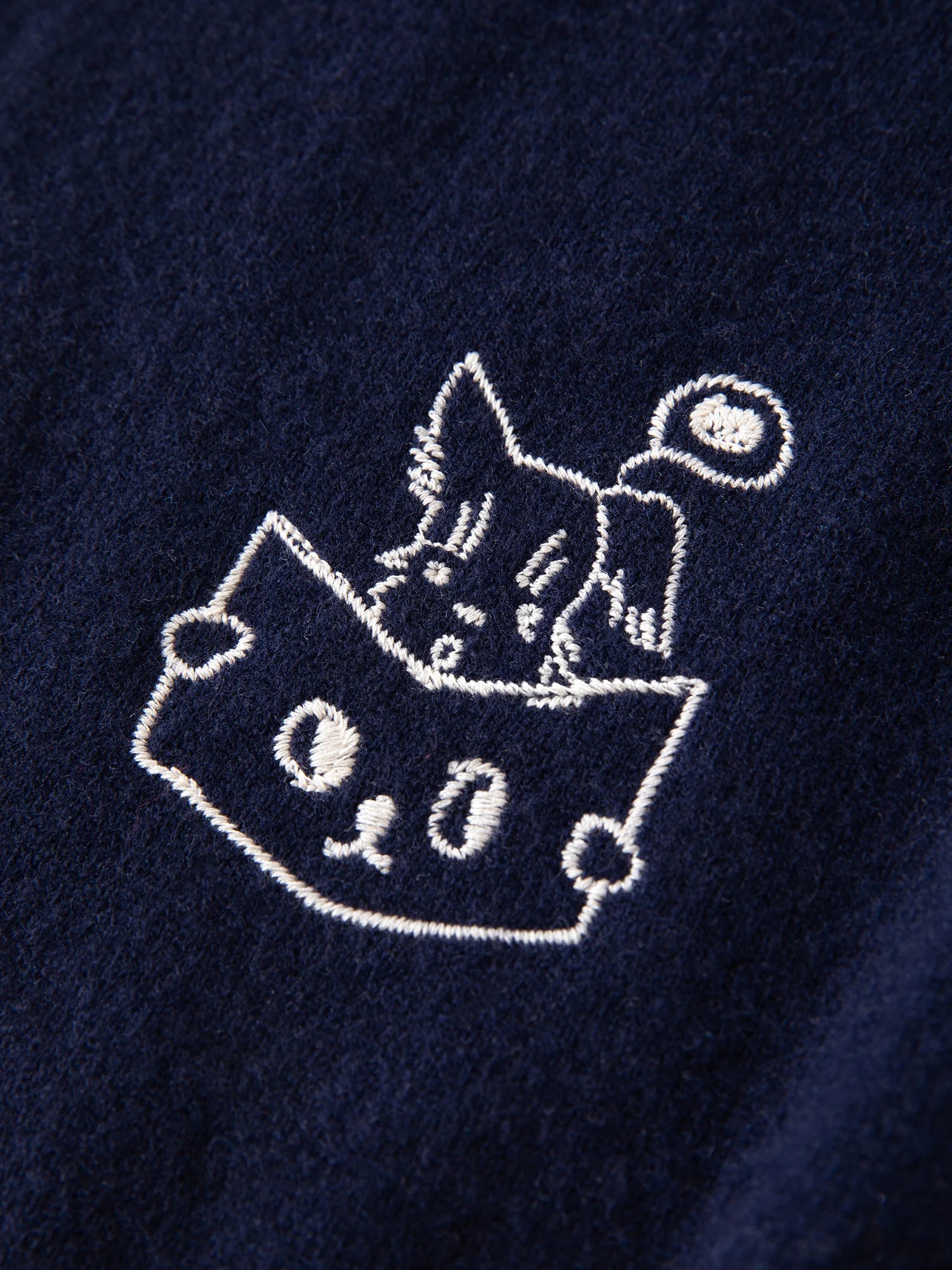 Plus-Size Women Fashion Cute Pet-Inspired Party 100% Wool Fun Embroidery Knit Cardigan 2025 Winter New Arrival Sweater