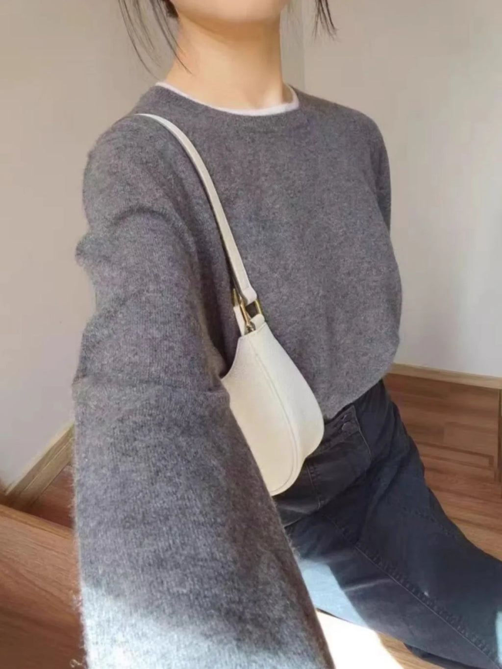 Round neck pure cashmere sweater women's autumn and winter pullover loose large size wool bottom sweater knit sweater