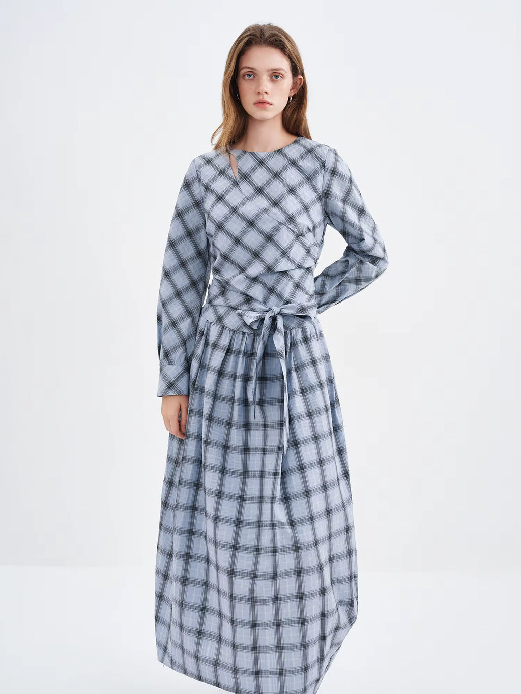 Retro Blue-grey Plaid Fitted Waist Tie Long-sleeved Dresses Women Slim Commuting Design Age-reducing New Winter Style 2025
