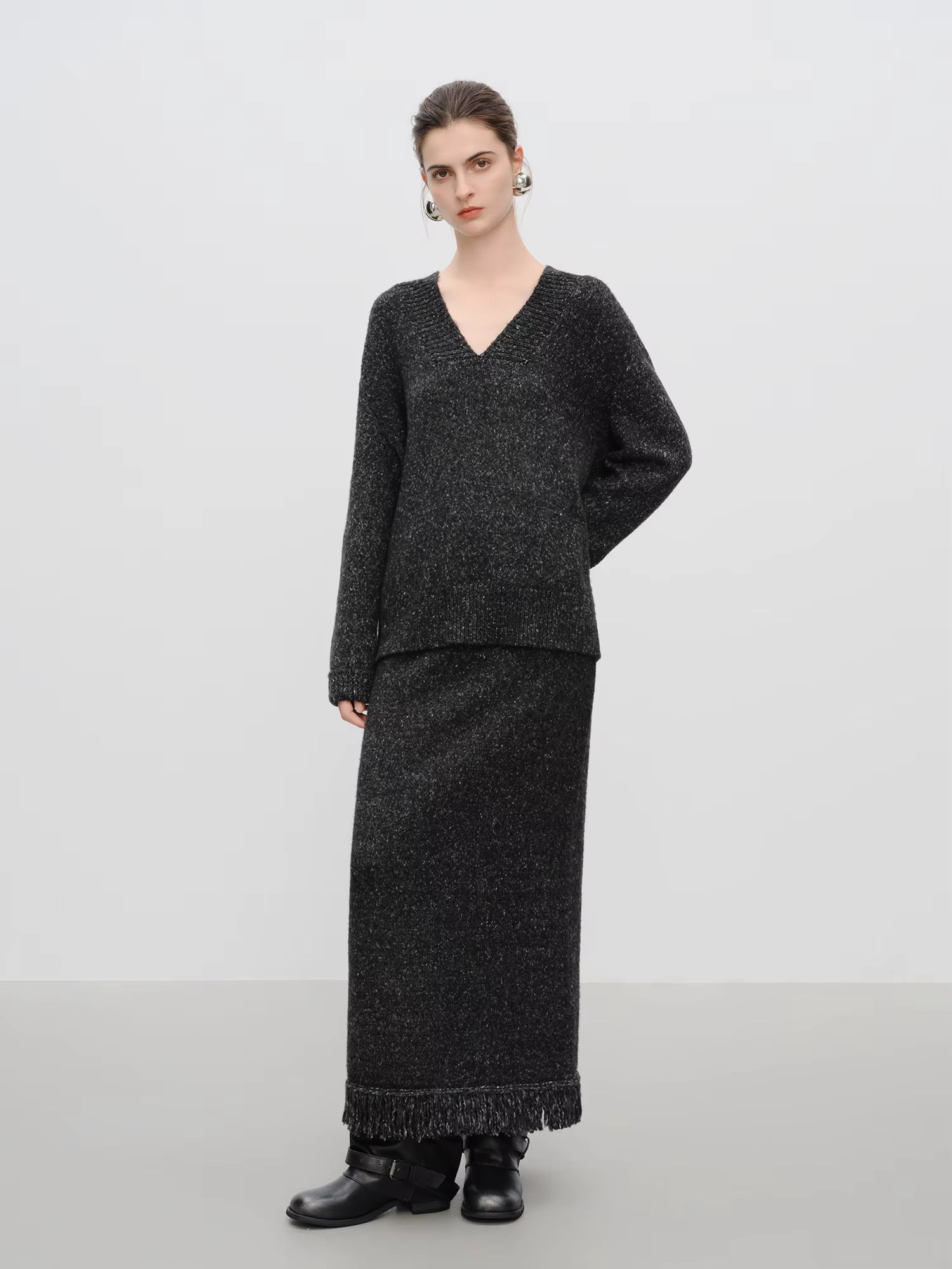 【Premium Series】Autumn Winter V-Neck Knitwear Women Yarn Dyed Cardigan Midi Skirt Two Piece Set Oversize Comfy with Scarf