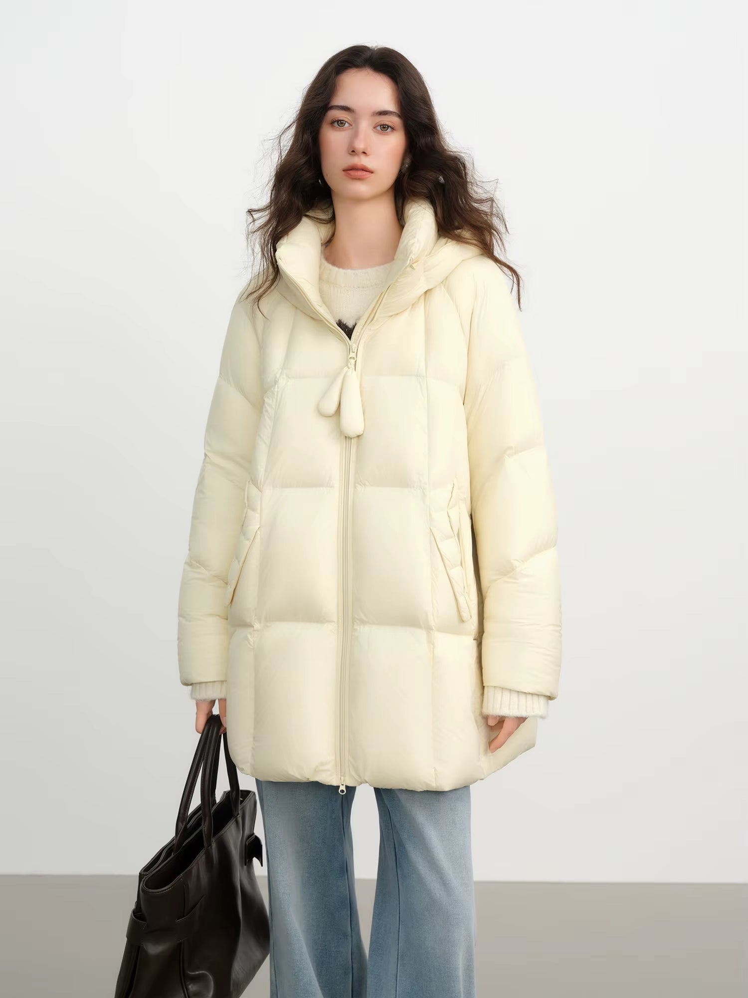 Ultra Light Puffy Long Down Coat for Women Winter 2025 New Hooded Down Filled Jacket Warm Winter Parkas Oversized Outdoor