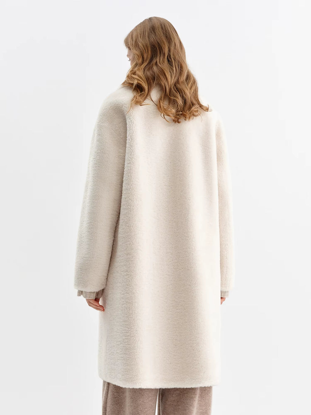 Women's Suede Faux Fur Lamb Wool Coat Turn Down Collar 2025 Winter New Style Coat Furry Coat Simple Solid Commuting