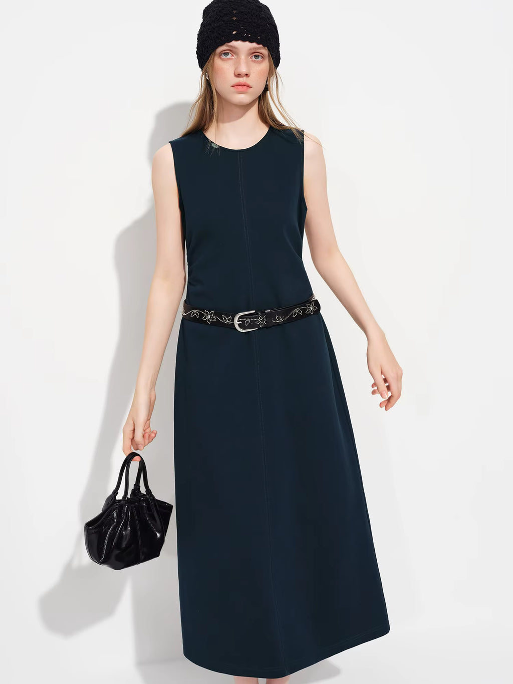 Sleeveless Elegant Waist-cinching Dress Women's Spring 2026 New Style Slim Fit Inner Vest Dress Official Commuting