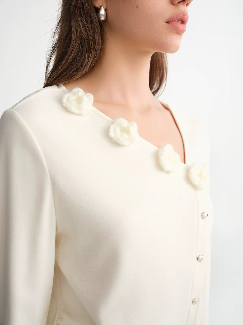 Plus-Size Women Fashionable Mandarin V-Neck Turtleneck Sweater Elegant Floral Design 2025 Winter Knitwear Inner Layer