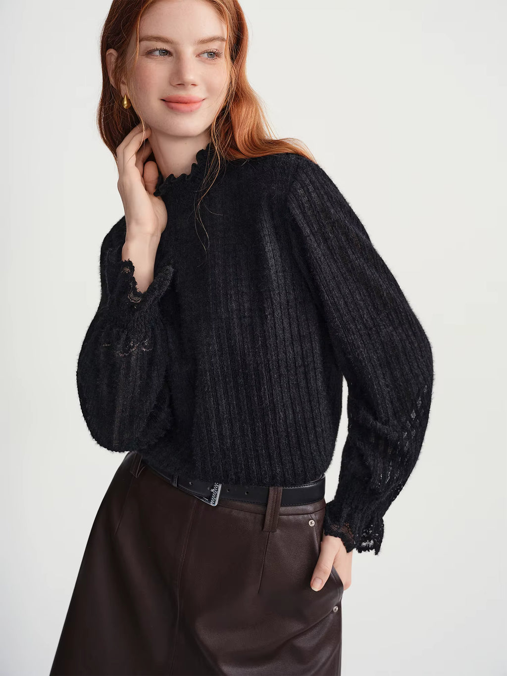 &nbsp;Gentle Bottoming T-shirt Women 2025 Autumn and Winter Wear Pullovers Wear Fairy Lace Top Loose All-match Elegant Ladies