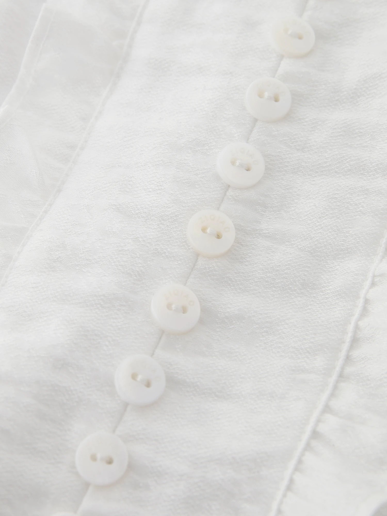 ZIQIAO Autumn 2025 Women's French Inspired Blouse - Soft Lace Trim White Top Ruffle Detail Gentle Style Casual Elegant Shirt