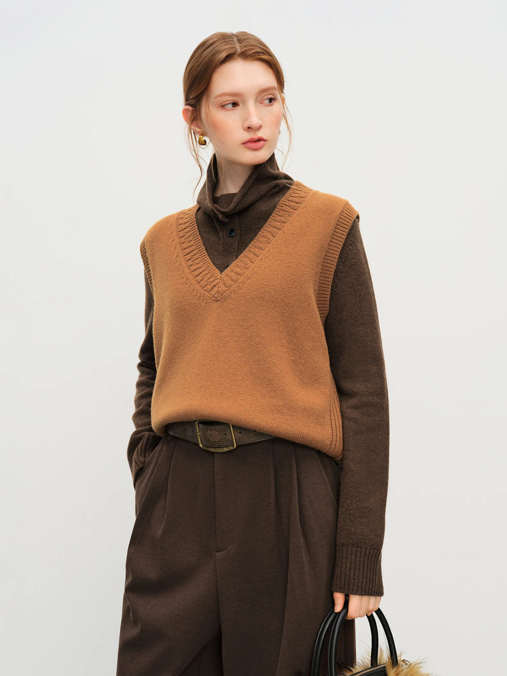 FSLE Women Autumn Winter 2025 New Arival Wool Knit V-neck Sleeveless Vest for Layering Outerwear Tops Tanks Design layered vest