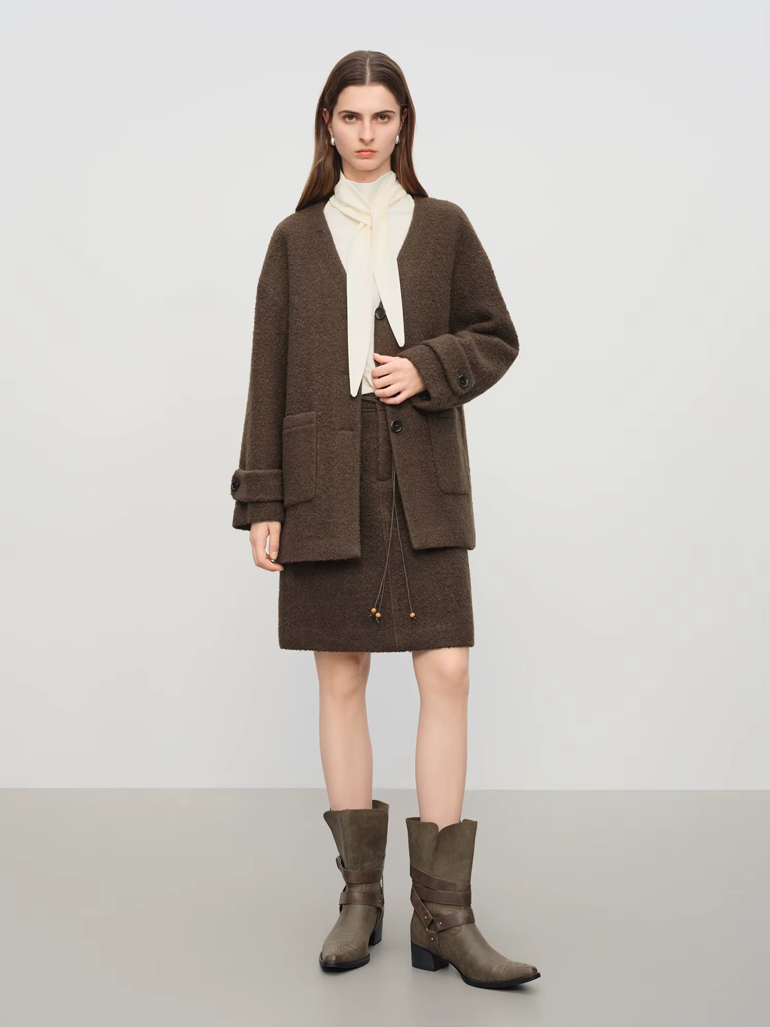 【Premium Series】Women's 2025 Autumn and Winter New Style Pullover Shirt with Ribbon Top Beige Hollow Out Irregular Design