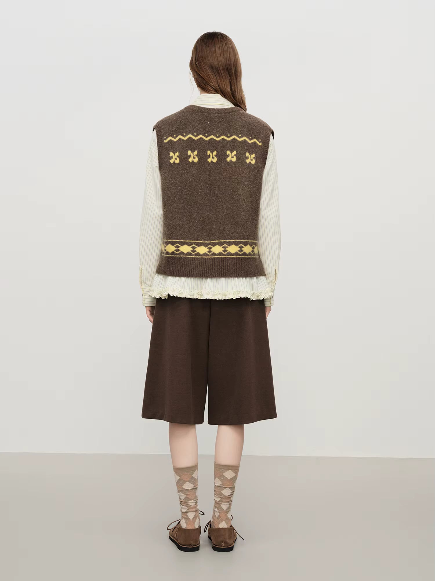 Retro Age-reducing Kitten Jacquard V-neck Knitted Vest Vest for Women Winter 2025 New American Style Vest