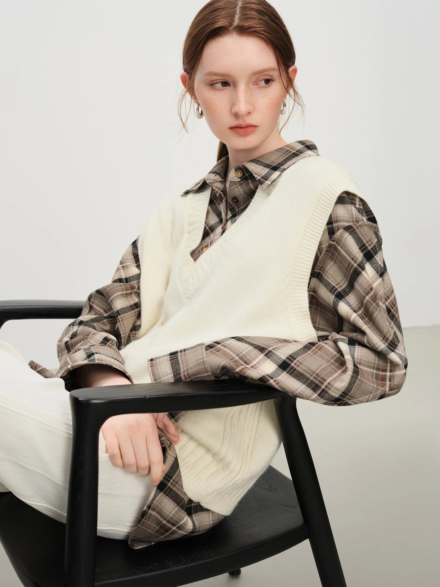 FSLE Women Autumn Winter 2025 New Arival Wool Knit V-neck Sleeveless Vest for Layering Outerwear Tops Tanks Design layered vest