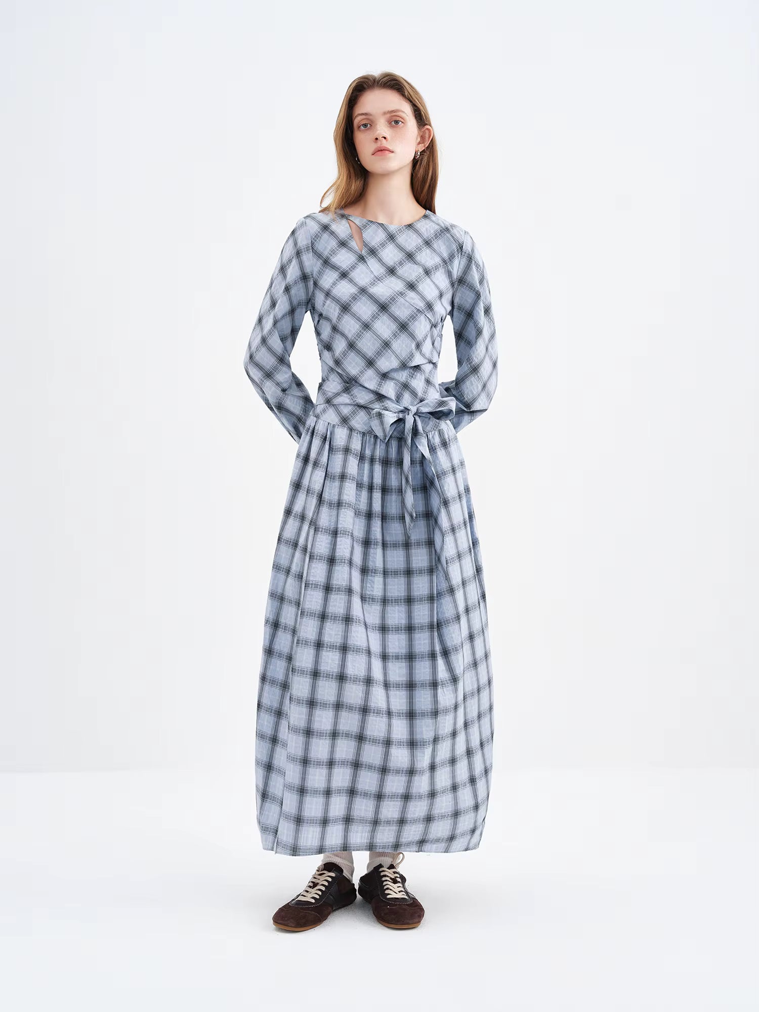 Retro Blue-grey Plaid Fitted Waist Tie Long-sleeved Dresses Women Slim Commuting Design Age-reducing New Winter Style 2025