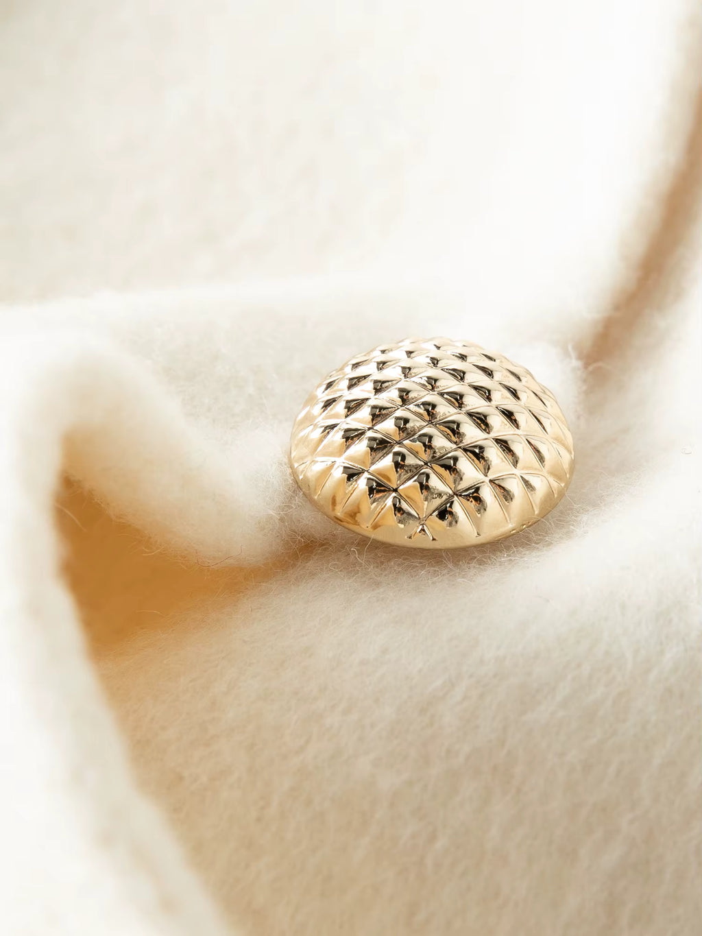 Modern Chinese Red Velvet Coat for Women Winter 2025 New Arrival Sable Fur Festive Ensemble Coat 100% Wool Long Coats