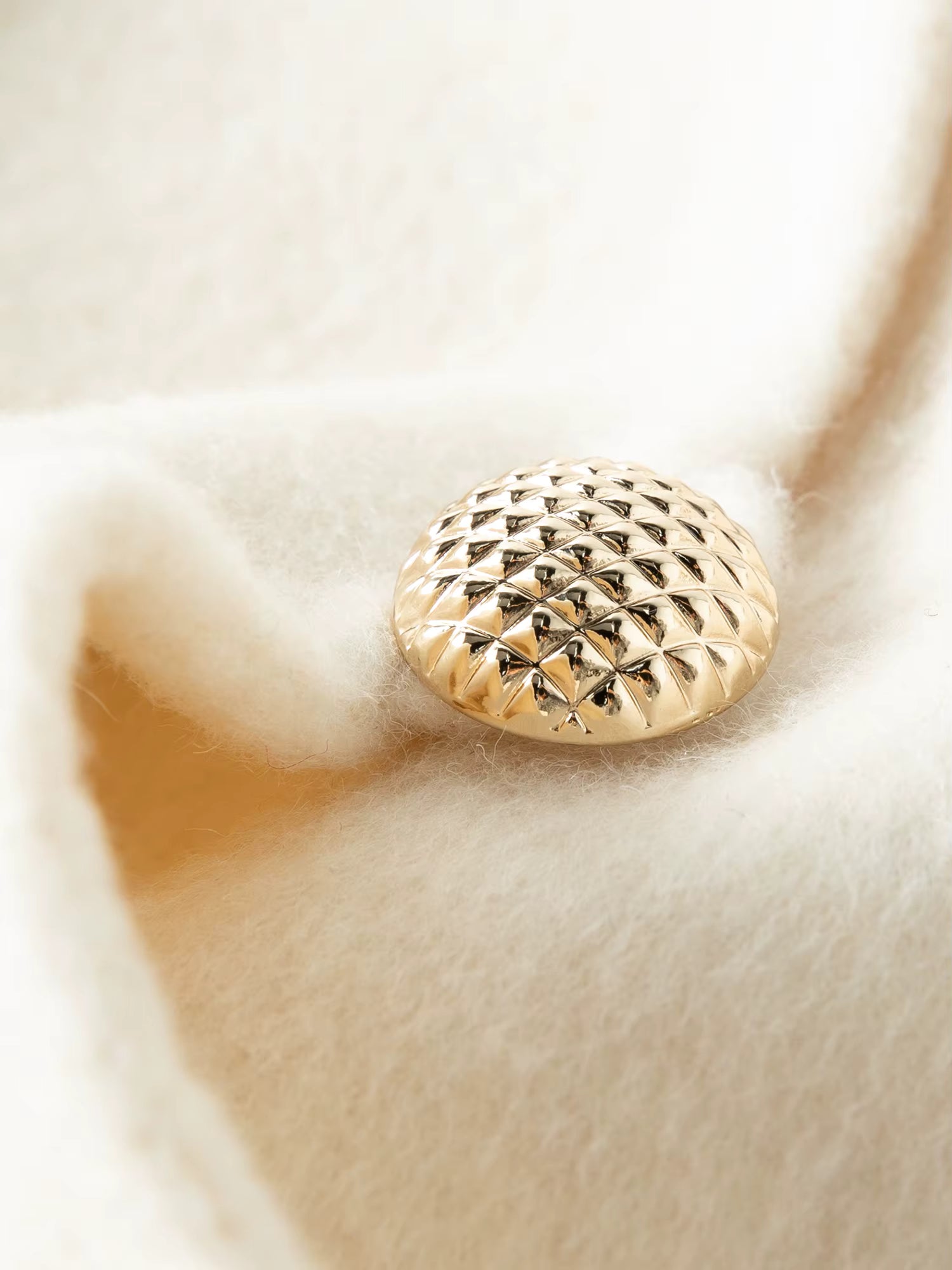 Modern Chinese Red Velvet Coat for Women Winter 2025 New Arrival Sable Fur Festive Ensemble Coat 100% Wool Long Coats