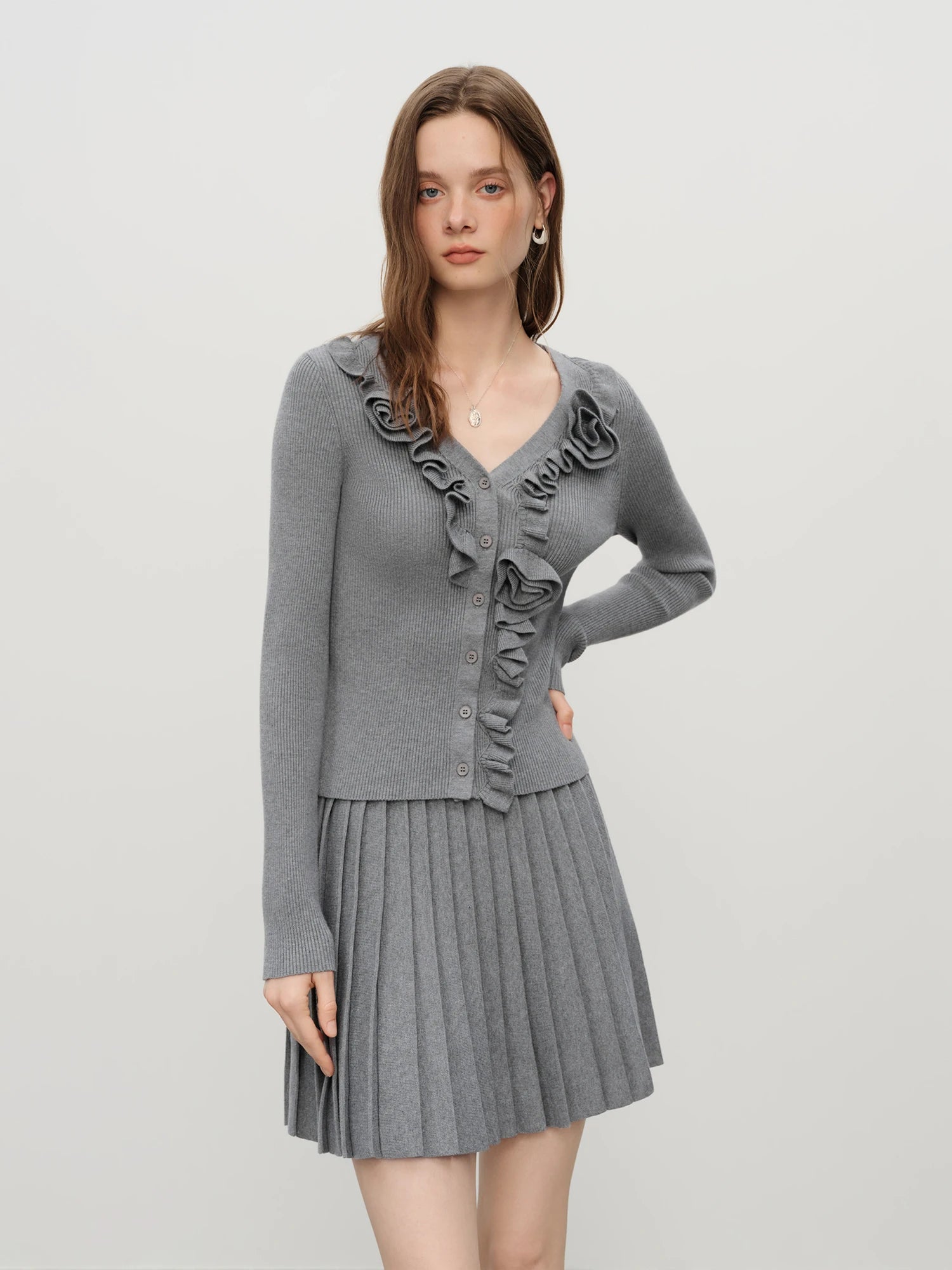 French 3D Flower Knit Sweater Two-Piece Fall Winter Slimming V-Neck Sweater Skirt Outfit Set Matching Sets Grey Skirts