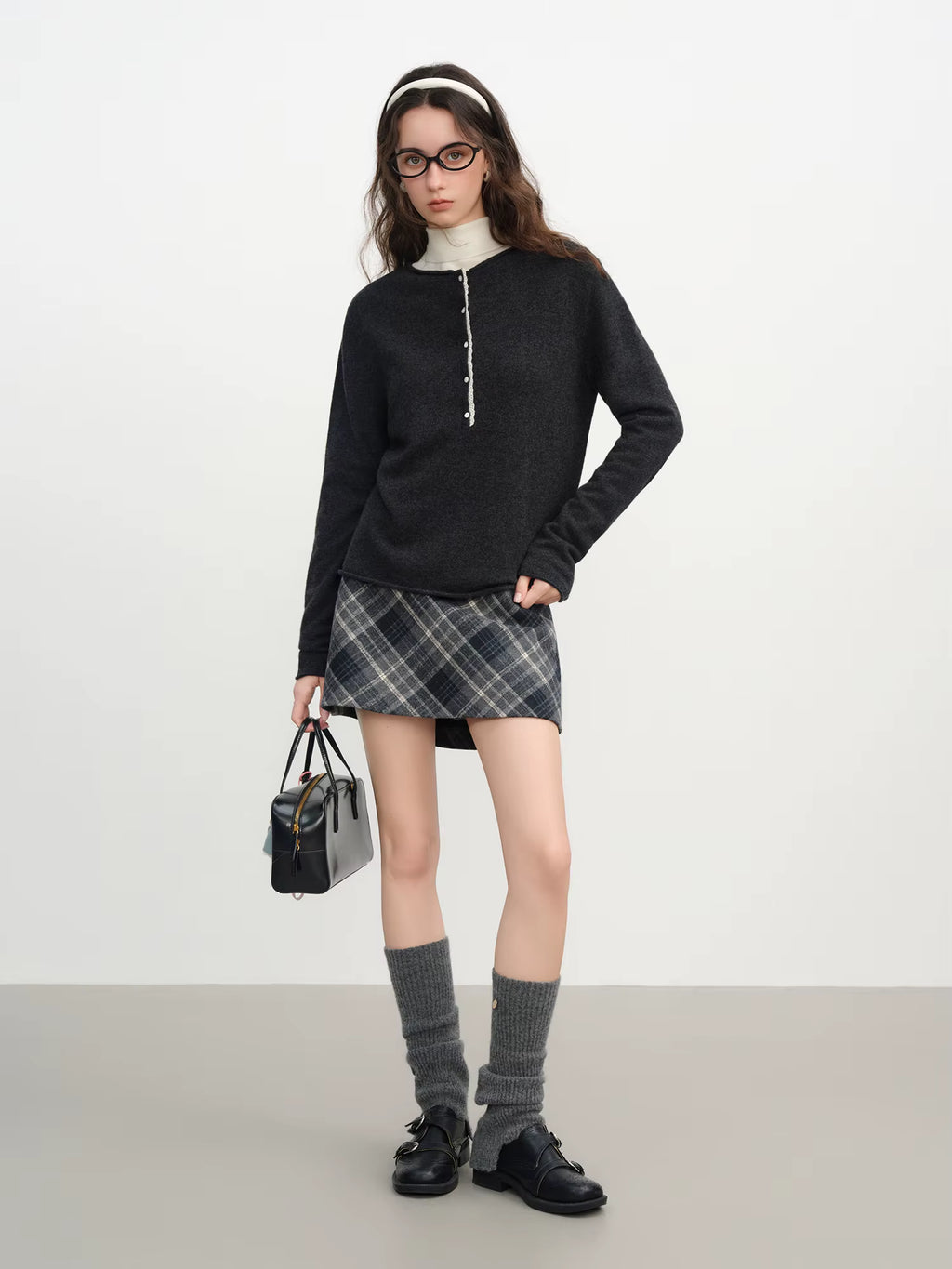 2025 Winter Women's Lace Trim Knit Sweater - Round Neck Wool Blend Pullover Top with Soft Touch for Casual Comfort