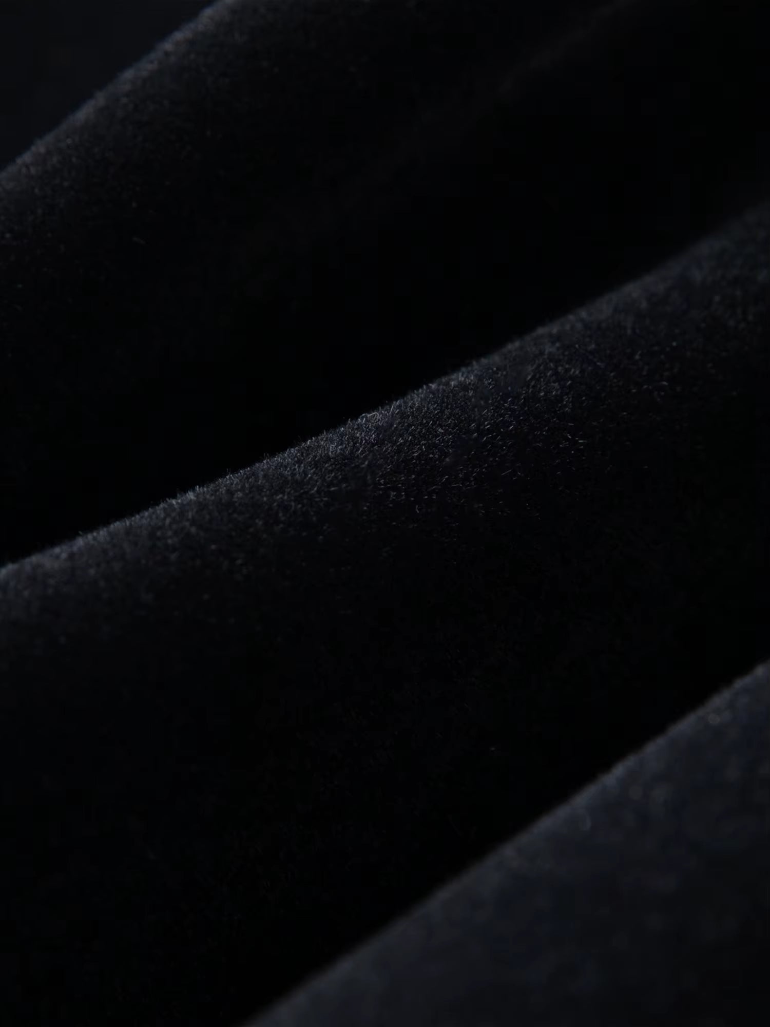 2025 Winter Women's Black Velvet Short Set Beaded Round Neck Top Skirt - Petite Friendly Outfit for Holiday Parties