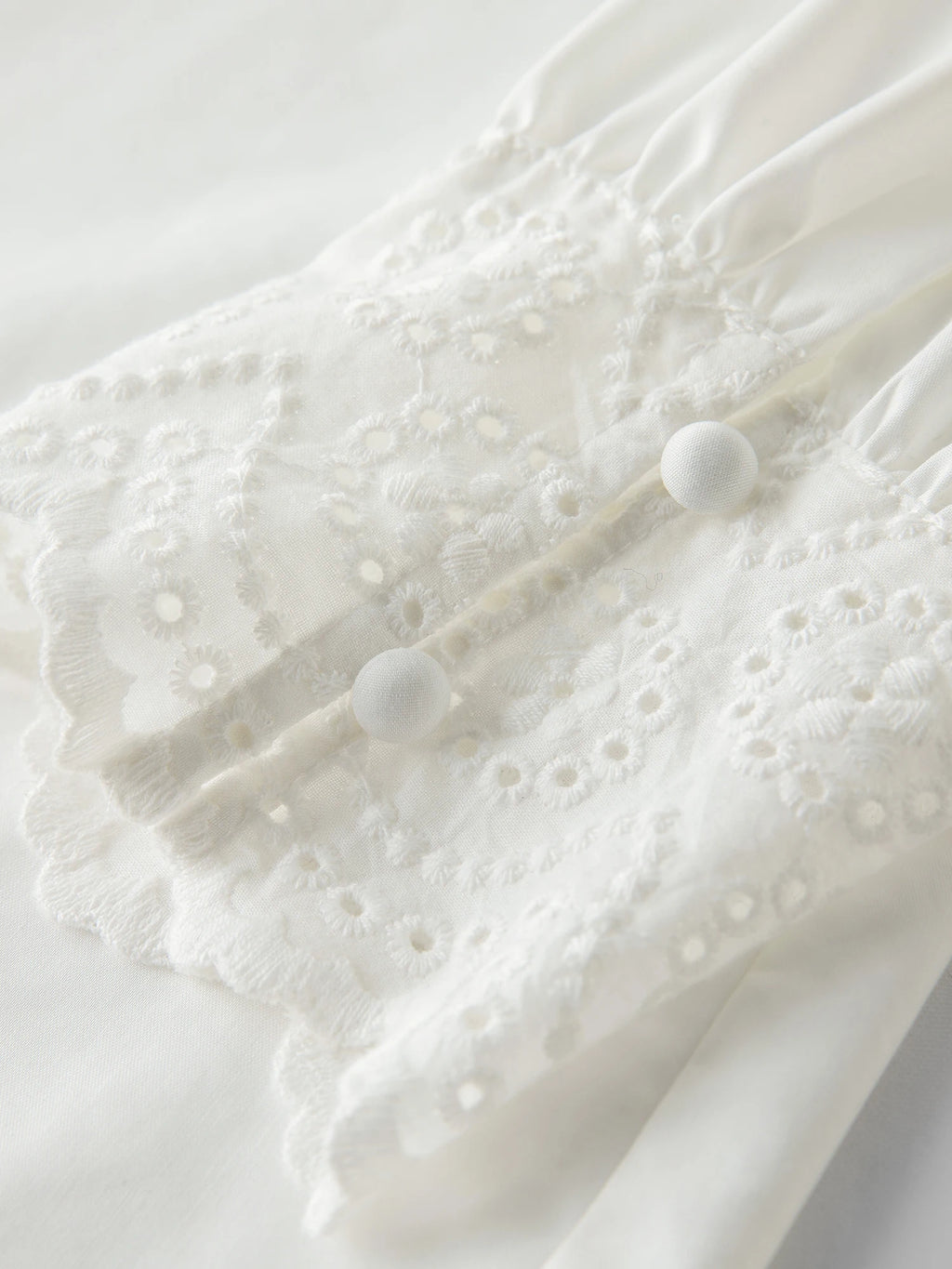 DUSHU Lace Hollow-out White Shirt 2025 Autumn New V-neck Top Elegant Temperament Stylish Office Lady Commuting Korean Style