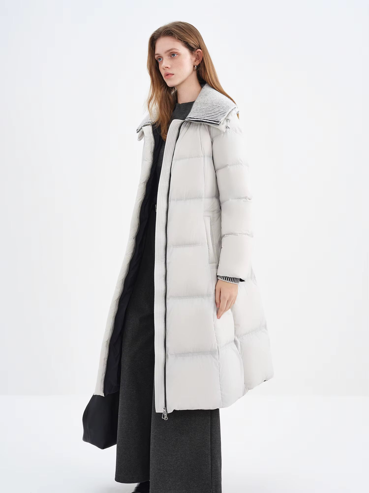 Knit Turned Collar Long Down Jacket for Women with Contrast Patchwork Structured Shoulder Design Winter 2025 New Arrival