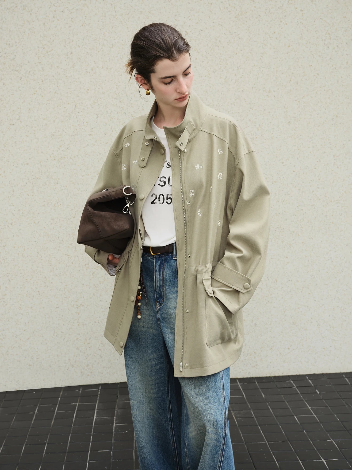 Premium Series】New Women Olive Green Embroidered Stand Collar Jacket Loose Fit Workwear Style Boho Outerwear Relaxed Street