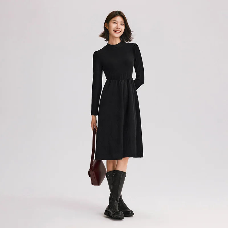 Semir Dress Women Mid-Length Slim Fit Shoulder-Fitting Inner Wear Elegant 2024 New Winter Patchwork Corduroy Little Black Dress