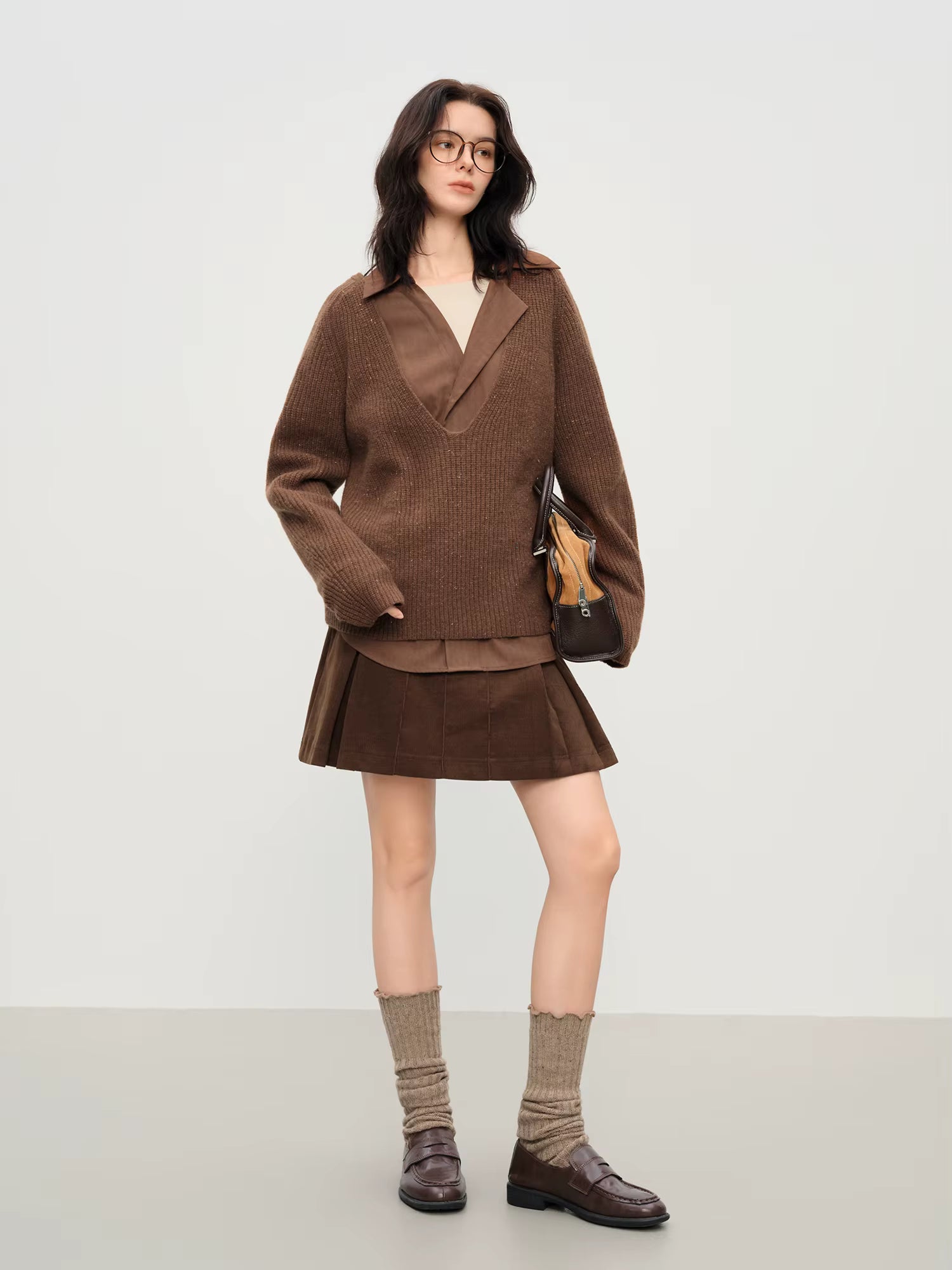 Winter 2025 Women's V-Neck Loose Sweater - Pure Wool Pullover Knit Top with Relaxed Fit for Casual Comfort