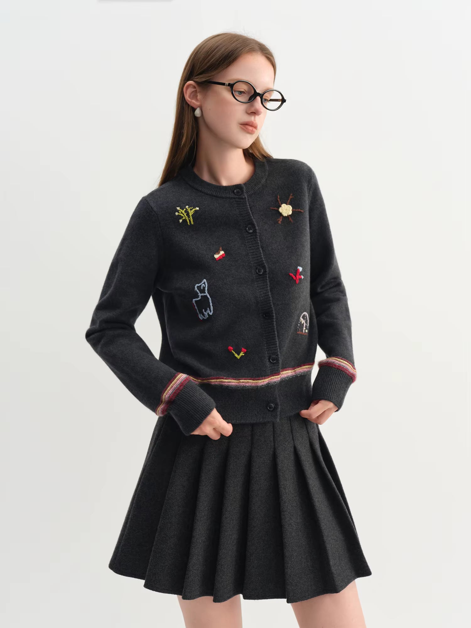 2025 Winter Women's Cute Knit Cardigan Round Neck Hand Embroidered Casual Top Soft Yarn Open Front Sweater Daily Loungewear