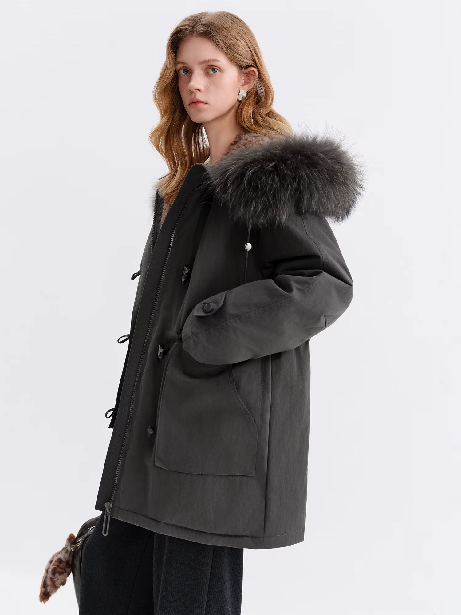 Raccoon Dog Fur-Lined Collar Parka Mid-Length Down Jacket for Women Winter 2025 New Arrival Keep Warm Khaki Down Coat