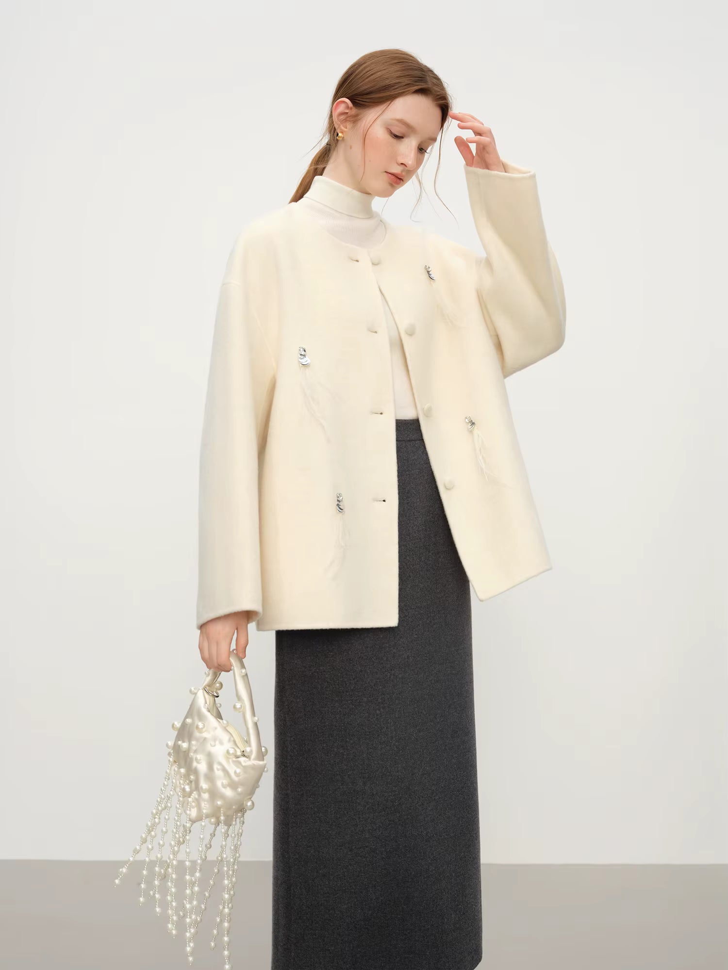 Elegant Temperament Round Neck Short Woolen Coat 2025 Winter New Solid Loose Commuter Jacket