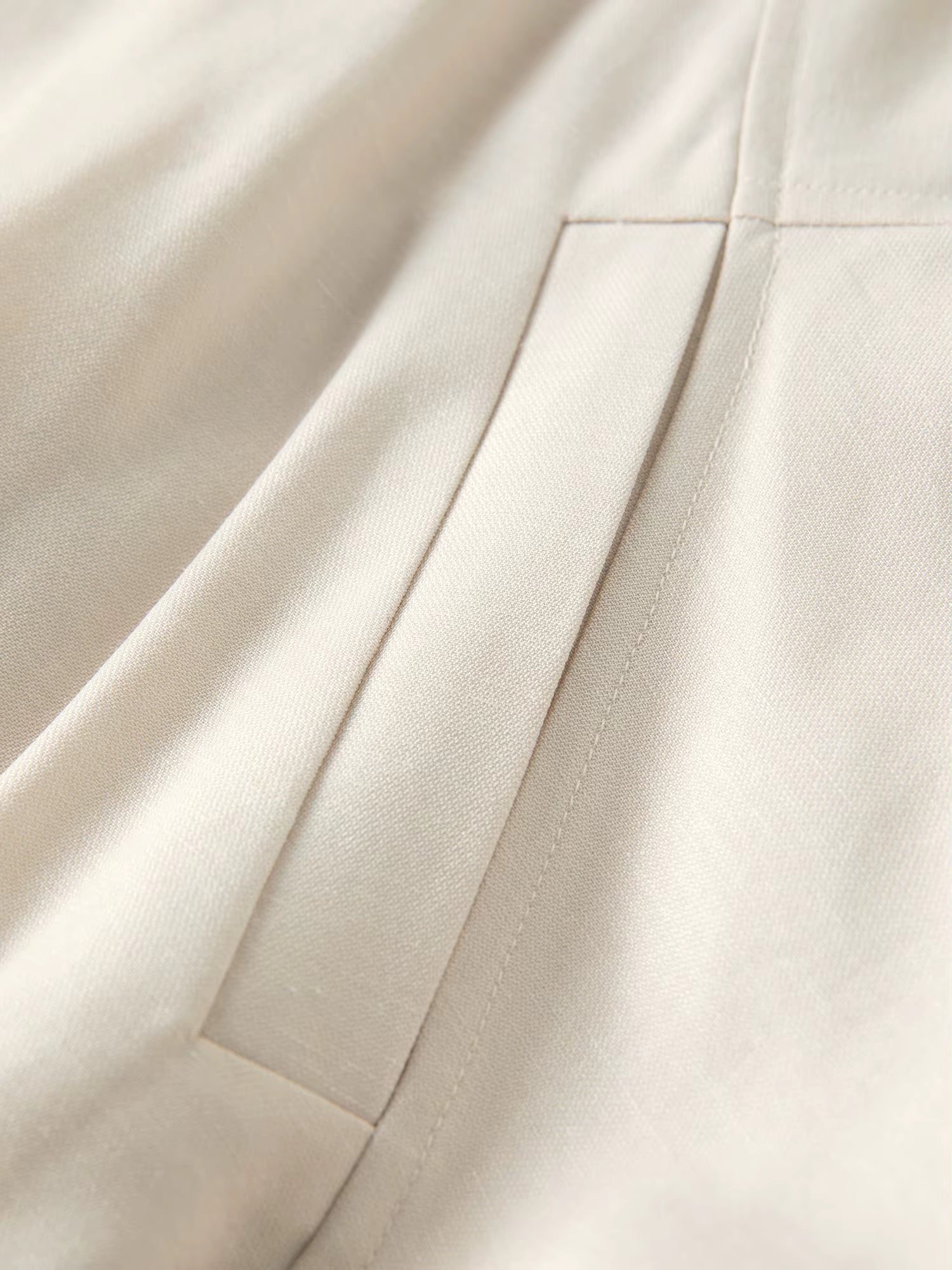 Short Stand-up Collar Casual Jacket for Women New Spring Style Women Korean Style Loose Fit Beige Coats Leisure