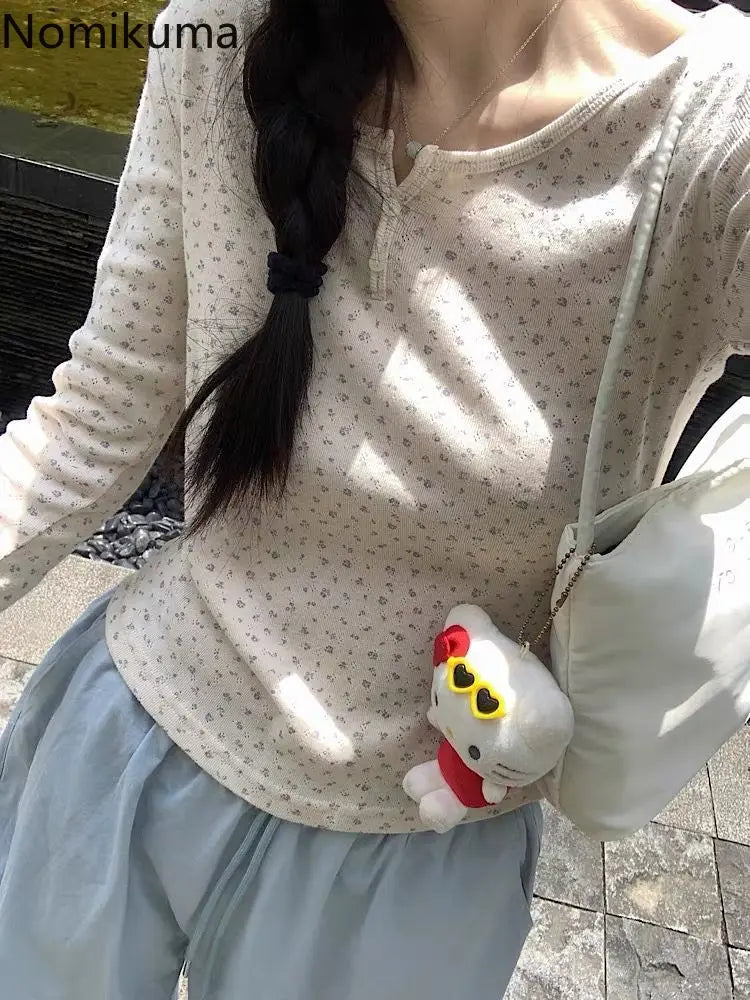 Korean Women Tshirts Long Sleeve Floral Tees 2024 Ropa Mujer Tunic O-neck Fashion T Shirts Y2k Tops Vintage Casual Sweet T-shirt