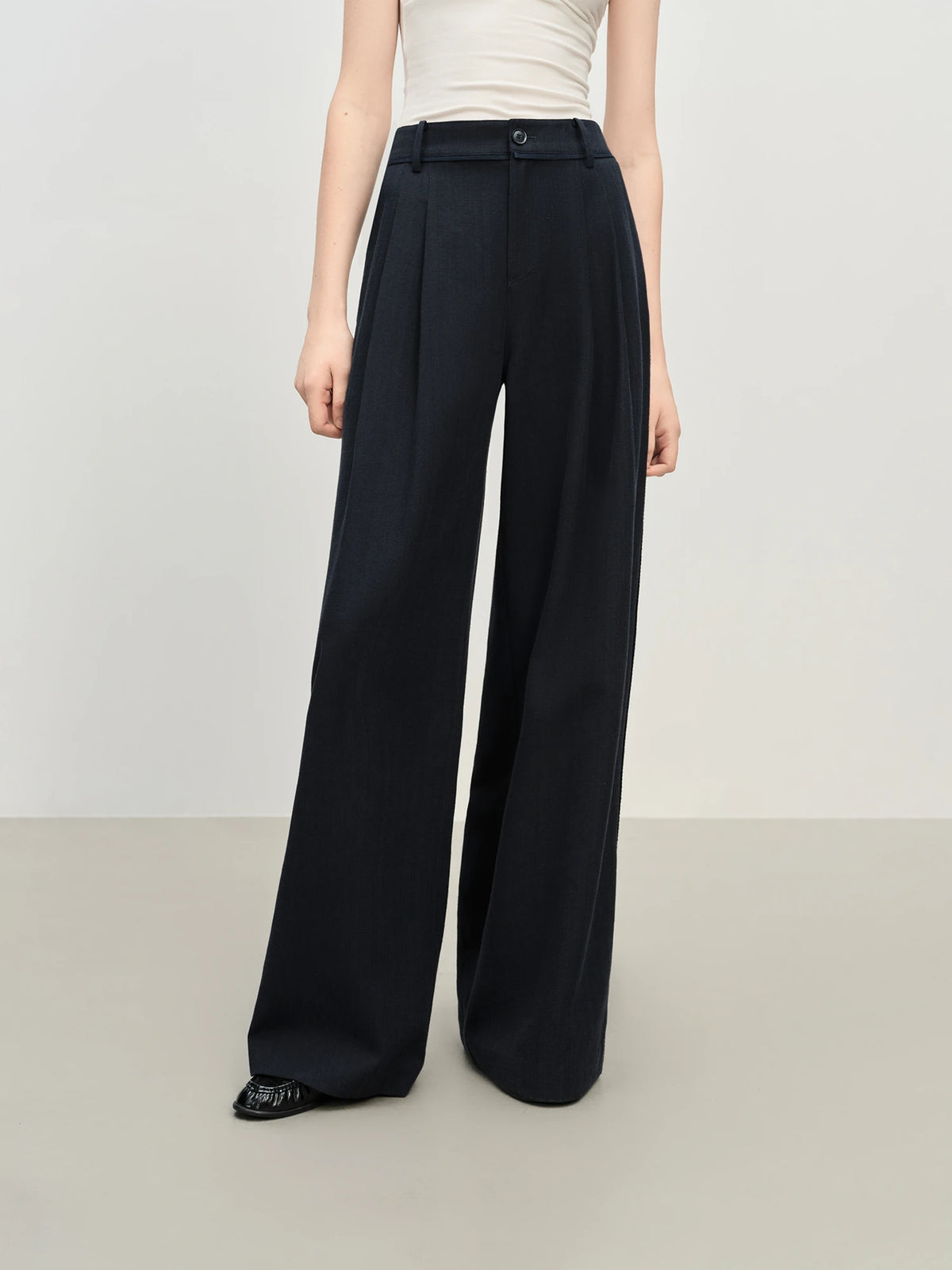 FSLE Retro Style Loose Pleated Drape Straight Pants For Women 2025 Autumn New Arrival Wide-leg Casual Pants