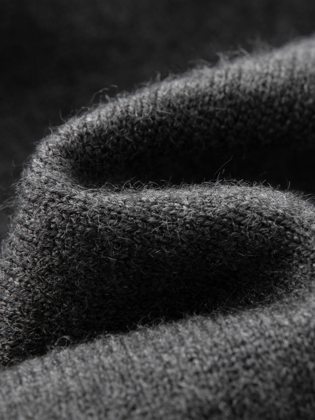 FSLE French Style Wood Ear Hem Heavy Cable Knit Sweater for Women Winter 2025 New Sweater