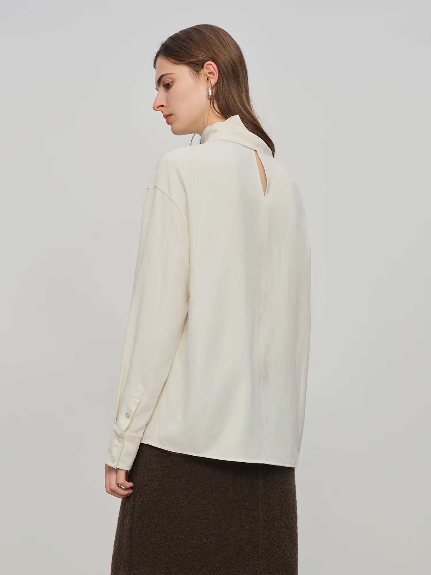 【Premium Series】Women's 2025 Autumn and Winter New Style Pullover Shirt with Ribbon Top Beige Hollow Out Irregular Design