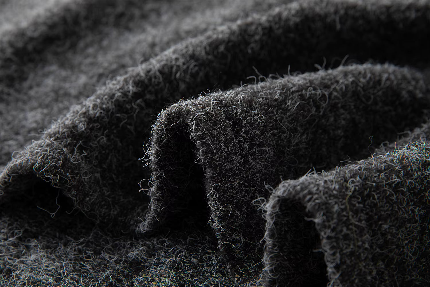 U-neck 3D Floral Knit Suspender Dress Women's Winter 2025 New Style, Waist-cinching Dress Commuting Elegant Ladies