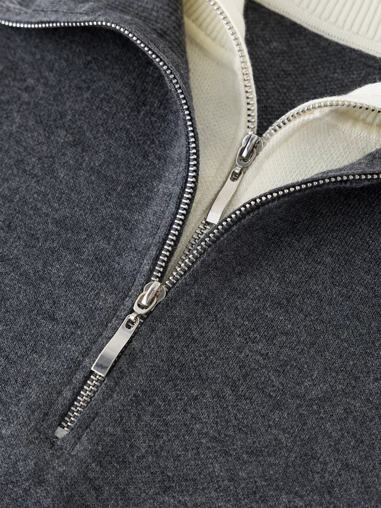 Color-Block Fake Two-Piece Women's Half-High Collar Knitwear 2025 Winter New Arrival, Versatile Color-Block Knit Pullover