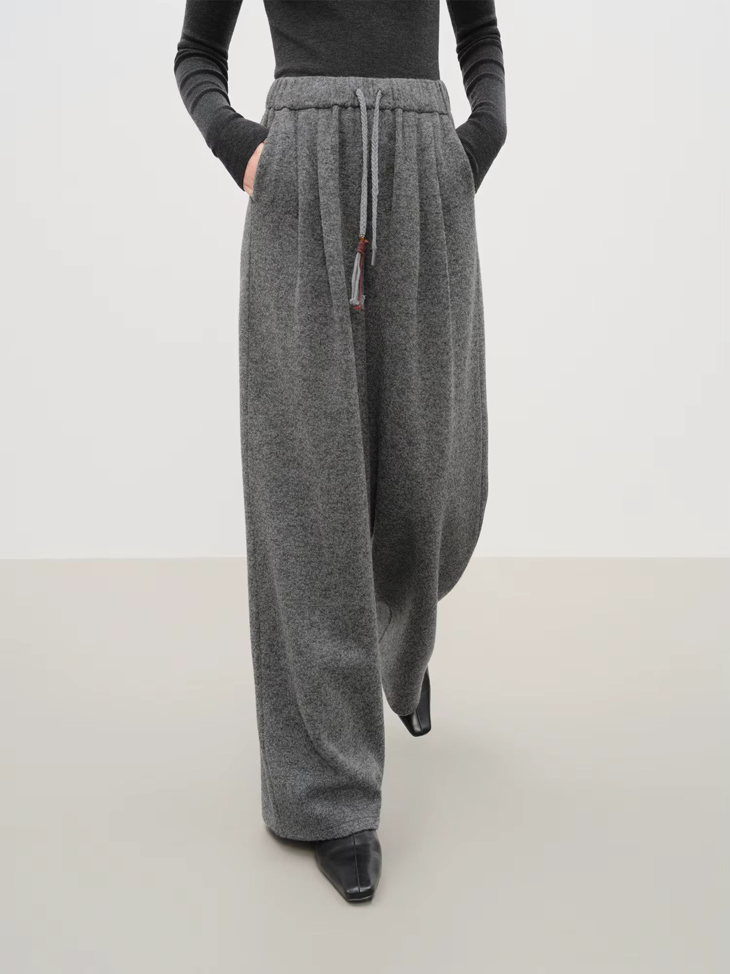 Elegant Wool Rice Dumpling Pants with Elastic Waist Drawstring Straight Cut Casual Winter Pants for Women 2025 New Arrival