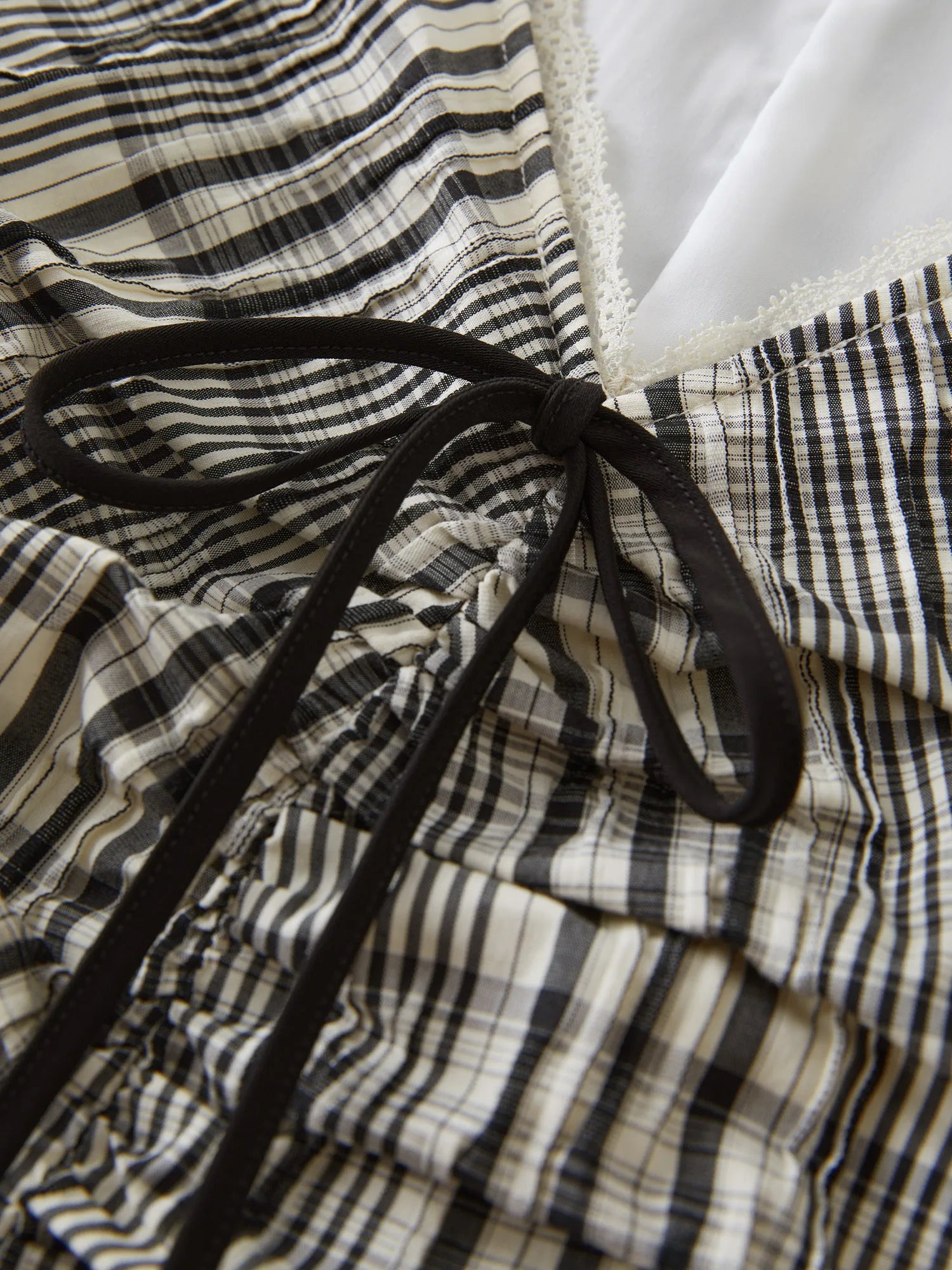 DUSHU Plus Size Contrast Color Pleated Plaid Dress 2025 Summer Lace V-neck French Elegant Style Mid-length Dress