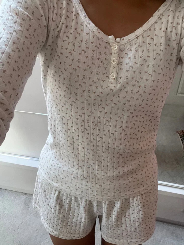 Women Y2K Pajamas Shorts Set 2 Piece Floral Print Button Down Long Sleeve Top and Shorts Bodycon Pjs Suit Lounge Cozy Sleepwear