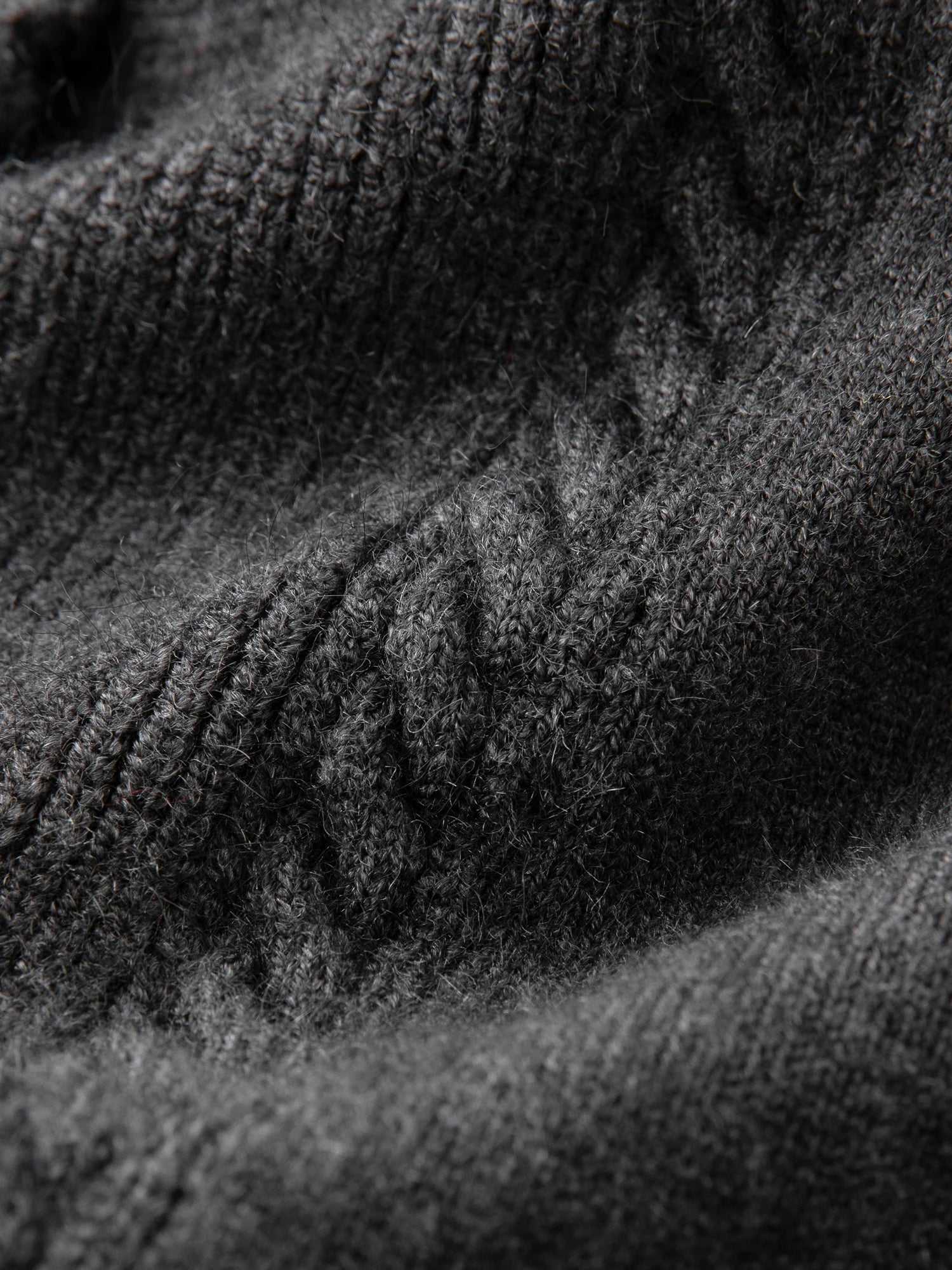 FSLE French Style Wood Ear Hem Heavy Cable Knit Sweater for Women Winter 2025 New Sweater