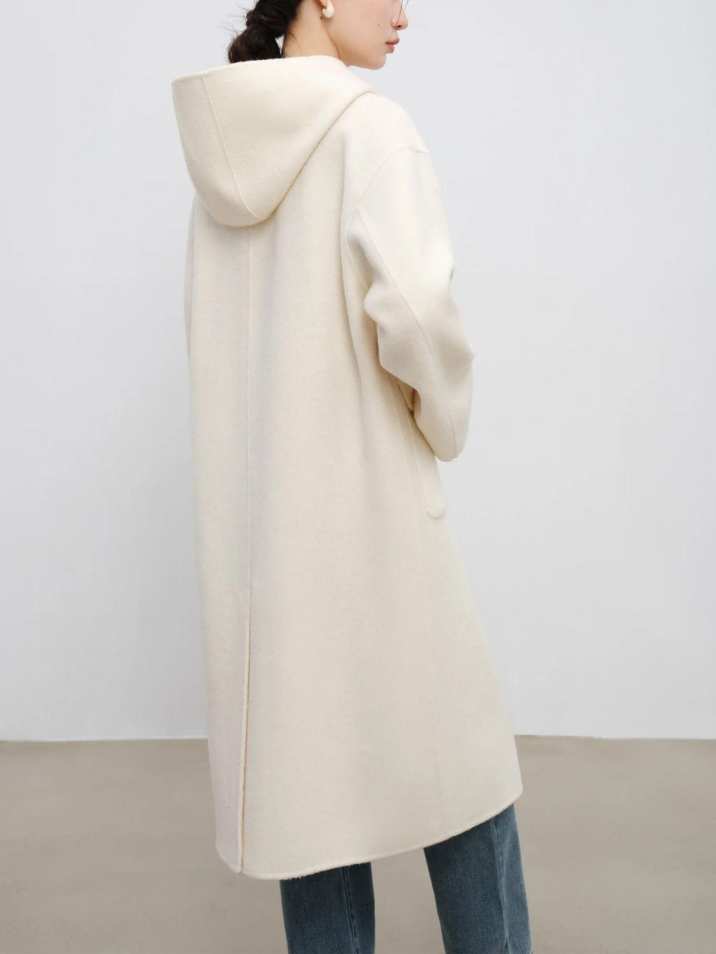 ZIQIAO Petite Size Red Cow Horn Button Wool Double-sided Woolen Coat for Women 2024 Winter New White Woolen Coat 24ZQ94258