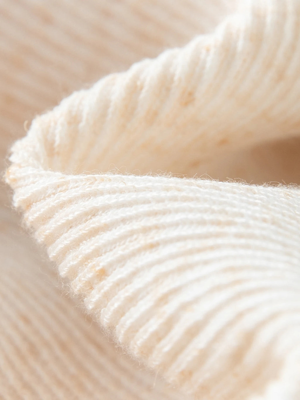 FSLE【Premium Series】Autumn 2025 Women's Contoured Fit Sleeveless Knitted Tank - Breathable Stretch Layering Top Office Casual