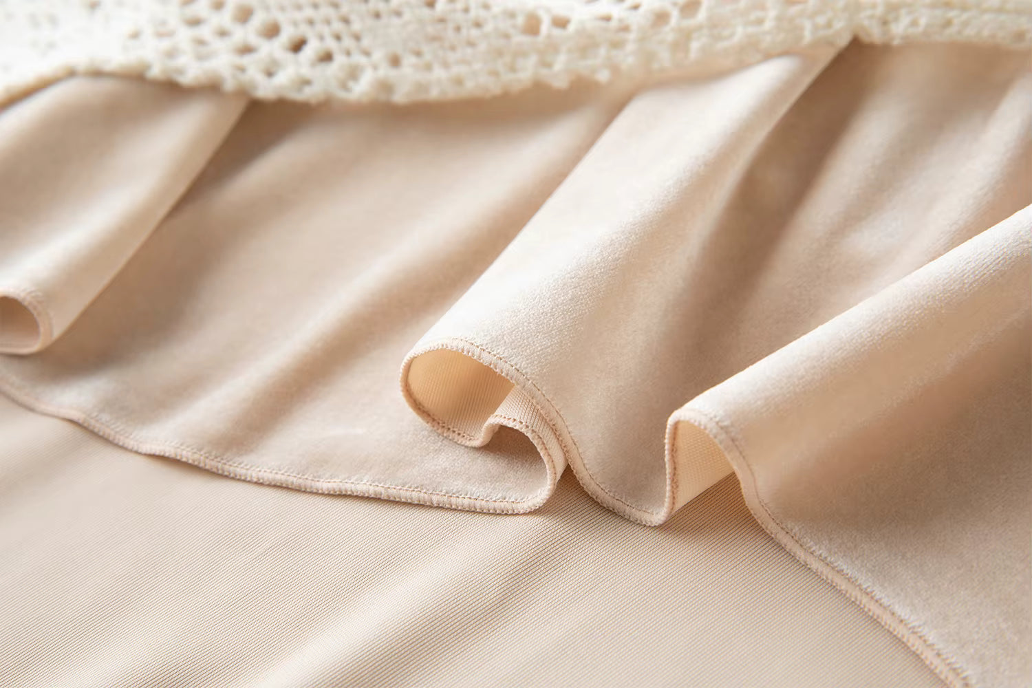 Plus-Size Women Soft Blossoms Double Layer Lace Crochet Asymmetric Skirt Elegant Stylish Design Inspired Retro Fashion