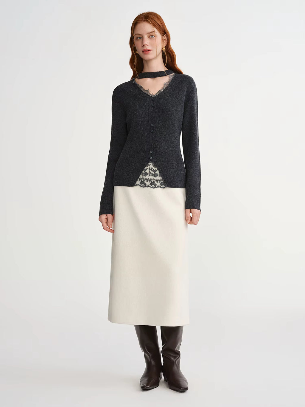 Plus-Size Women Lace-Trimmed Mesh V-Neck Knit Sweater with Wool Blend Winter 2025 New Arrival Heartbeat Signal Collection