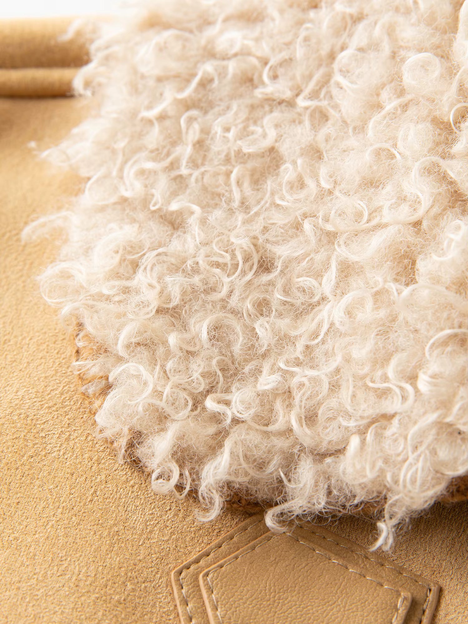 Retro Design Suede Lambskin Coat for Women Winter 2025 New Imitation Fur Jackets Warm American Style Leisure Loose