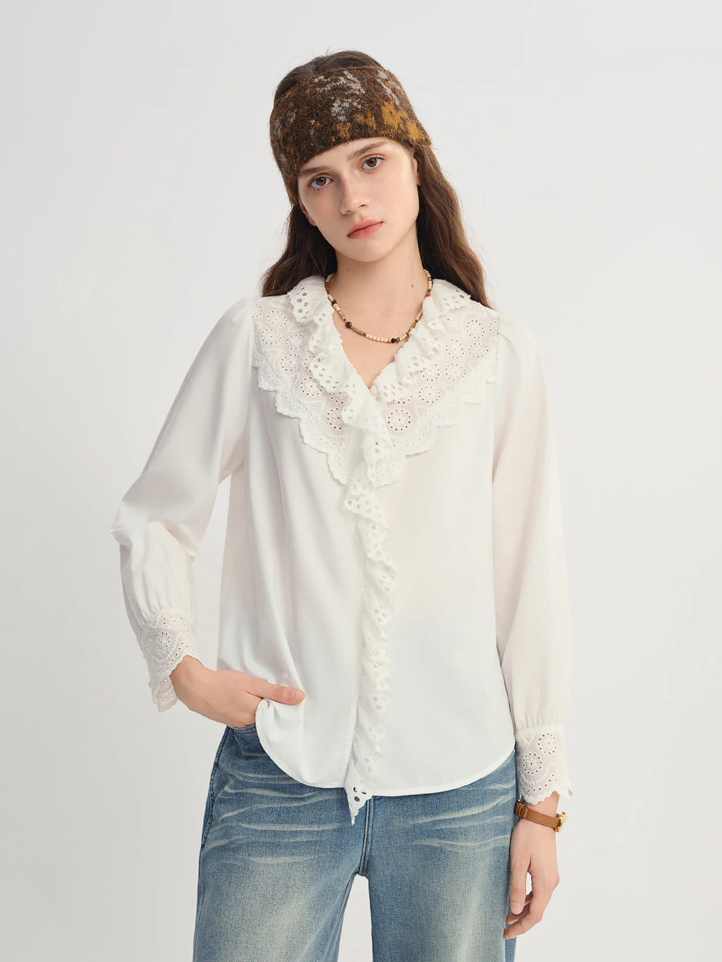 DUSHU Lace Hollow-out White Shirt 2025 Autumn New V-neck Top Elegant Temperament Stylish Office Lady Commuting Korean Style