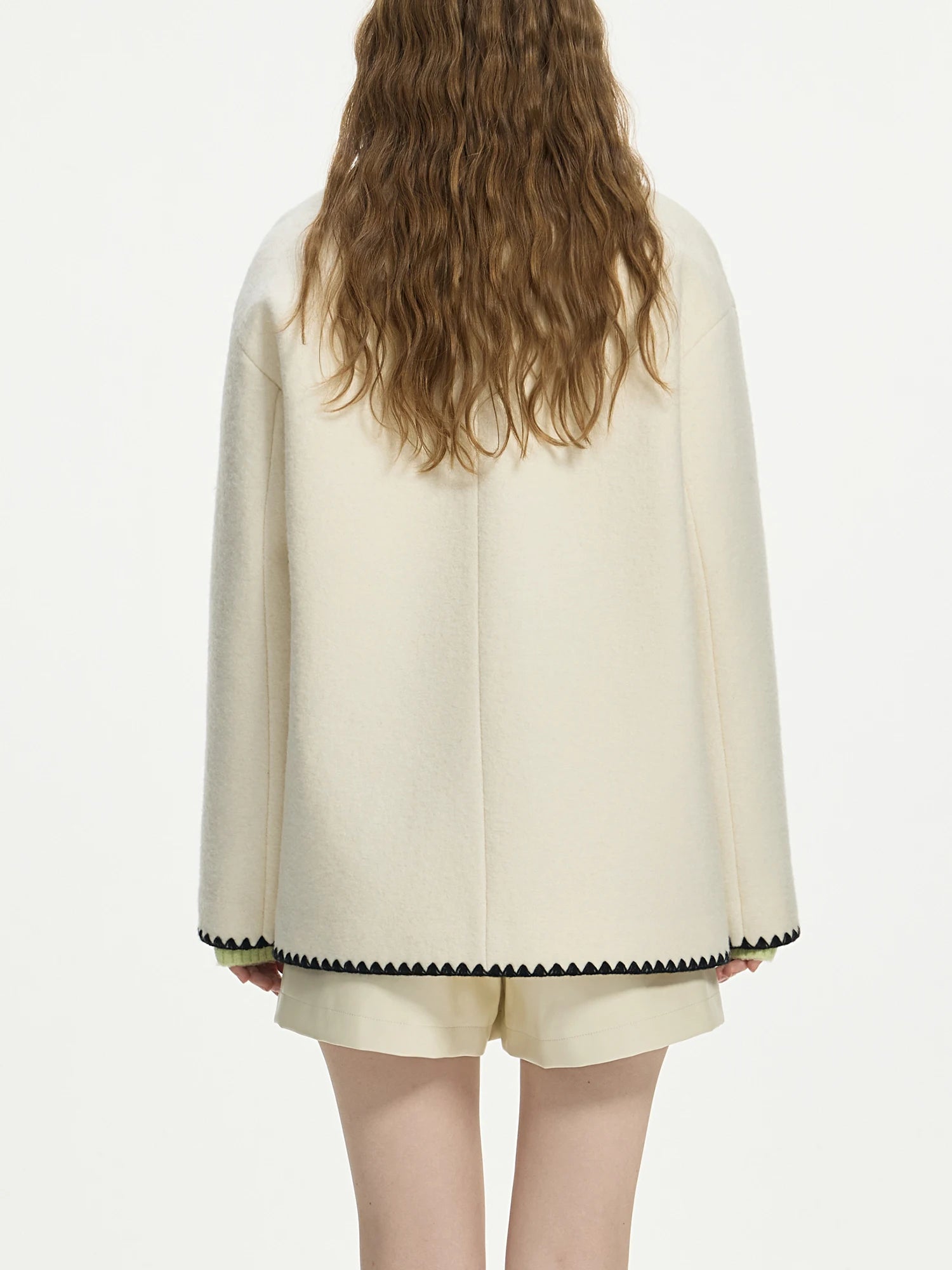 FSLE Office Lady Casual Shell Embroidered Single Sided Coat 2024 Winter New Versatile Short Women Casual Coat 24FS14266