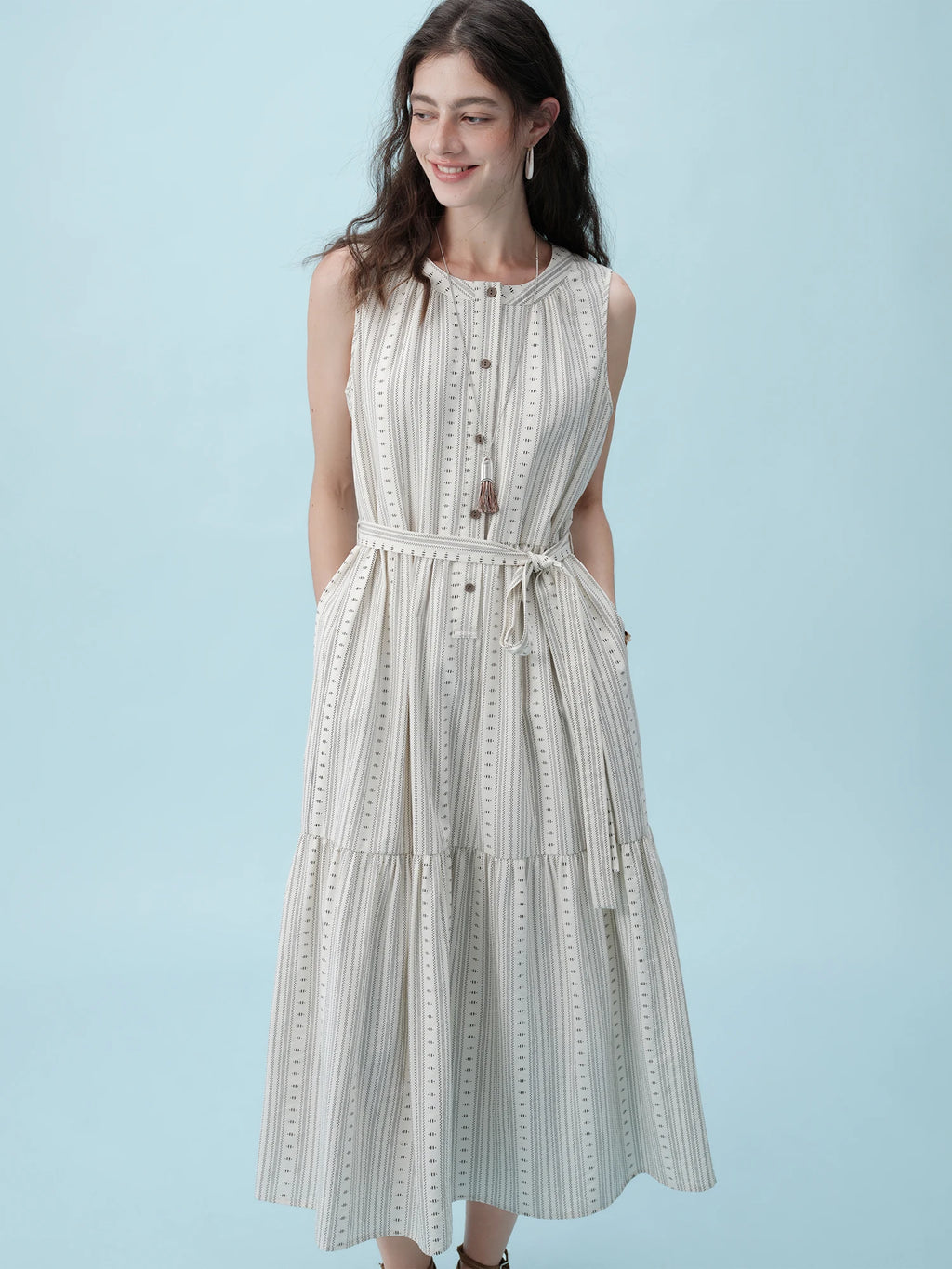 ZIQIAO Petite Boho Style Resort Sleeveless Dress - Women 2025 Summer New Arrival O Neck Slimming Waist-cinching A-line