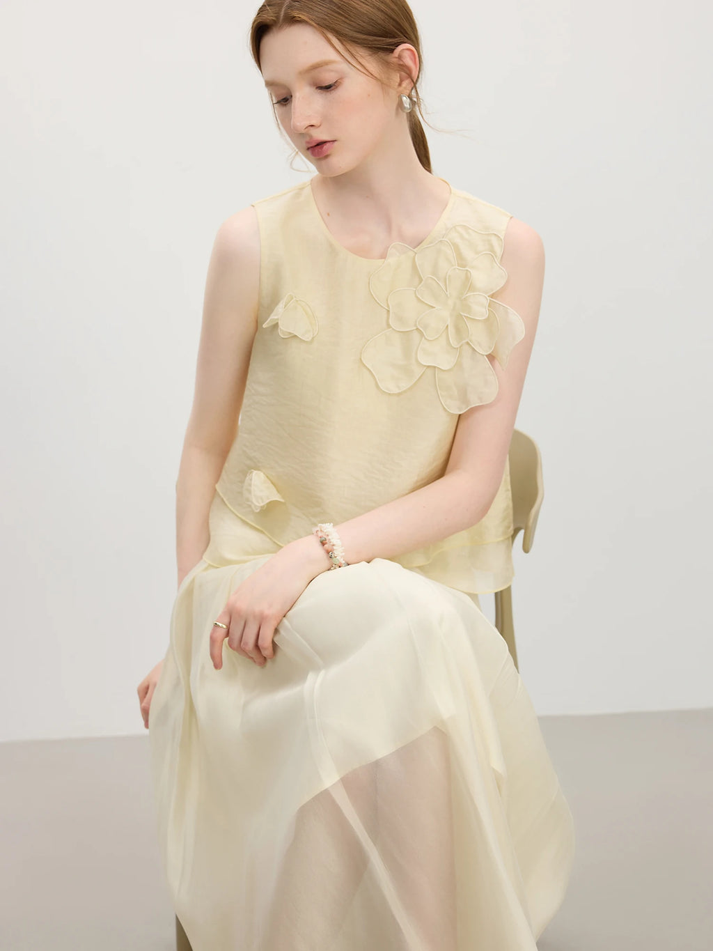 FSLE Elegant Design Three-dimensional Flower Sleeveless Top Women's skirt suit summer 2025 new style